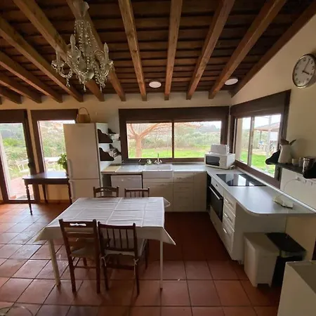 Casa Galatea Con Jardin Y Junto Al Pueblo